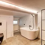 Апартаменти Primaverii Appartments Бухарест