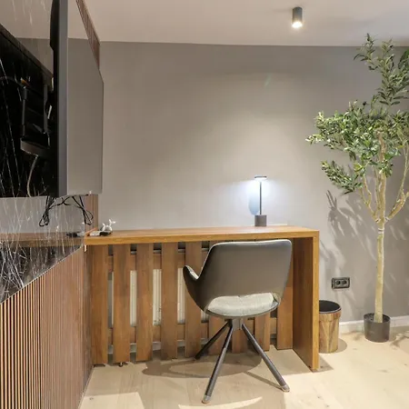 アパート Primaverii Appartments